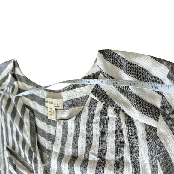 Faith and Joy Striped Blouse - Picture 6 of 7